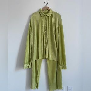 pleated green set